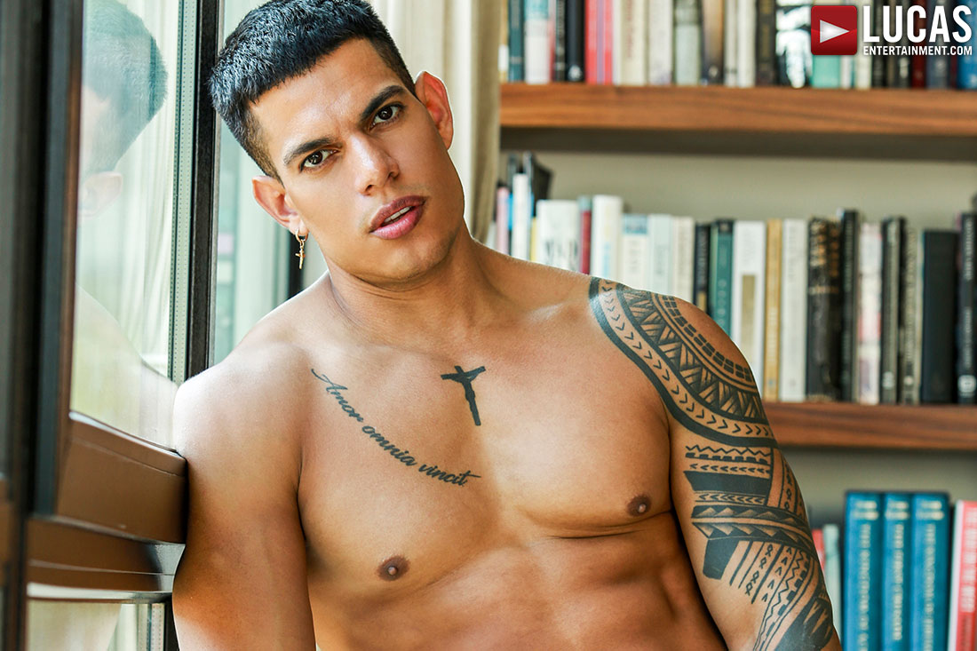 Bruno Galvez Shows Off What A Handsome Hunk He Is